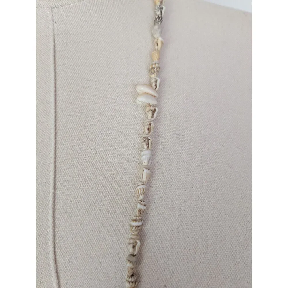 Set of 2 conch and cowrie shell necklaces - 17